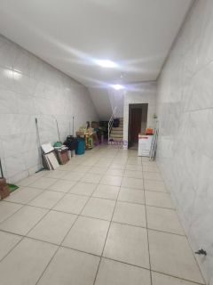 Casa Solta de 205,14m² com 2 quartos (1 suíte) e Ponto Comercial