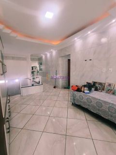 Casa Solta de 205,14m² com 2 quartos (1 suíte) e Ponto Comercial