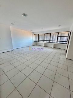 Alugo sala comercial no Edificio Vinicius de Moraes de 75m²