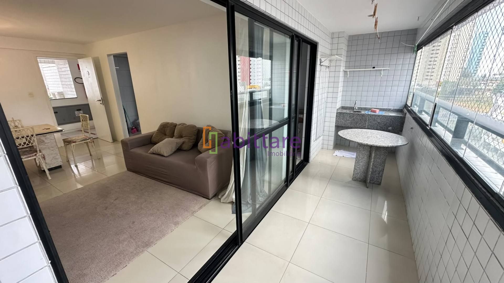 Vila Lagoa - Apartamento de 92m² com 3 quartos (1 suíte) na Ponta D'areia