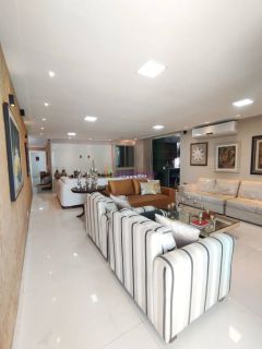 Casa de 420m² com 3 suítes sendo 1 suite master com closet - Parque Atlântico