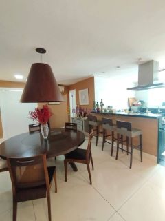 Casa de 420m² com 3 suítes sendo 1 suite master com closet - Parque Atlântico