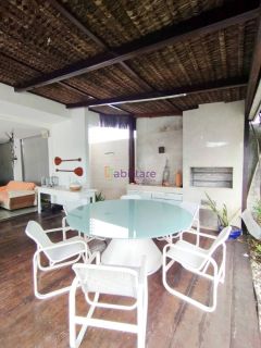 Casa de 420m² com 3 suítes sendo 1 suite master com closet - Parque Atlântico