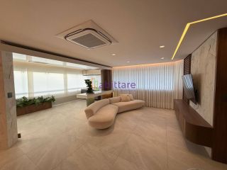 Apartamento no Edifício Olimpus de 234m² totalmente reformado com 4 suítes