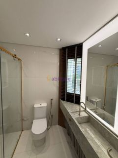 Apartamento no Edifício Olimpus de 234m² totalmente reformado com 4 suítes