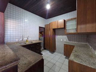 Casa solta no Centro de 150m³ - 3 suítes - Próxima ao Hospital da Criança
