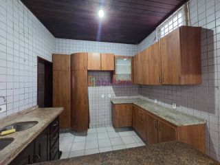 Casa solta no Centro de 150m³ - 3 suítes - Próxima ao Hospital da Criança