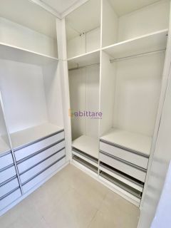 Casa no Cond. Andorra - 4 quartos (3 suítes) com excelente quintal