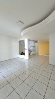 Casa duplex de 382m² com 5 suítes no Jardim Libanês/Olho D'água