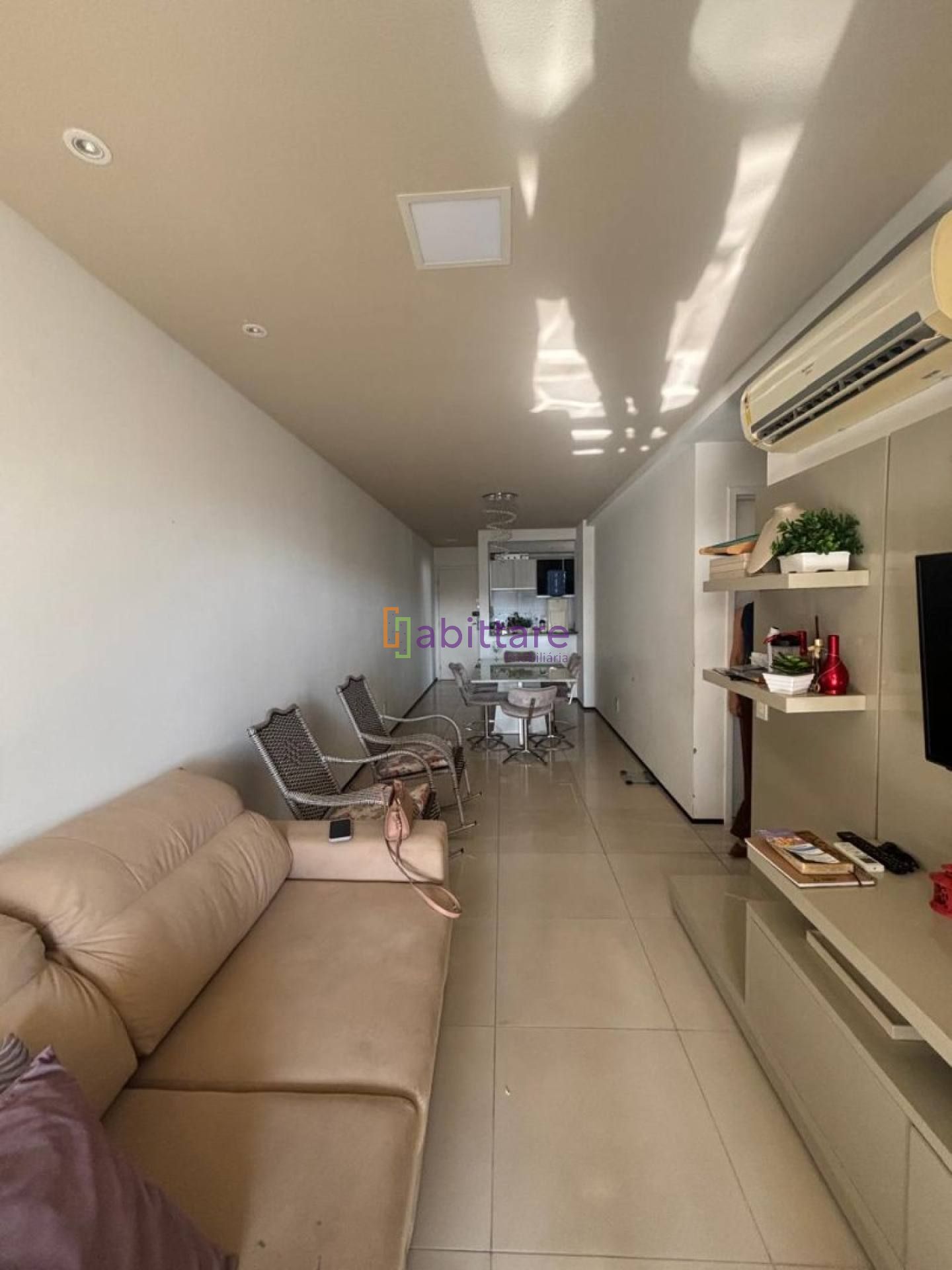 Condomínio Turim - Apartamento de 76m² com 2 suítes no Calhau