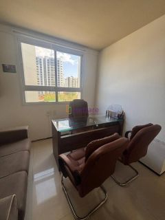 Condomínio Turim - Apartamento de 76m² com 2 suítes no Calhau