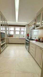 Apartamento Vista Mar de 302m² com 4 suítes no Cidade do Porto - Calhau