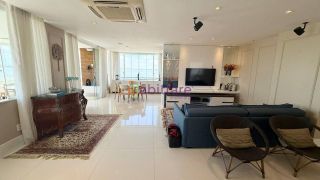 EXCLUSIVO! Apartamento no Ed. Frankfurt de 290m² - Vista Mar