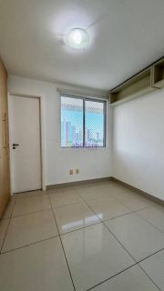 Alugo apartamento no Edifício Pericumã de 77m² com 2 suítes - Renascença