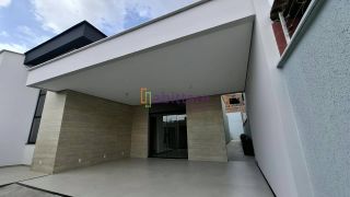 Casa em Residencial no Alto do Calhau de 190m² com 3 suítes + lazer privativo
