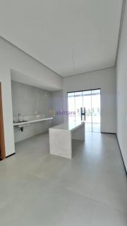 Casa em Residencial no Alto do Calhau de 190m² com 3 suítes + lazer privativo