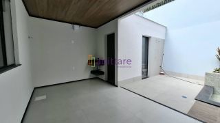 Casa em Residencial no Alto do Calhau de 190m² com 3 suítes + lazer privativo
