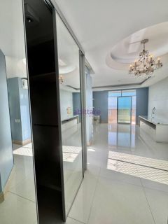 Apartamento exclusivo com fino acabamento no Ed. Paris de 370m² - Calhau