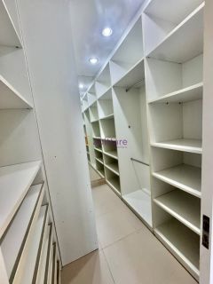 Apartamento exclusivo com fino acabamento no Ed. Paris de 370m² - Calhau
