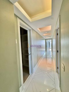 Apartamento exclusivo com fino acabamento no Ed. Paris de 370m² - Calhau