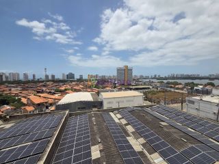 Apartamento na cobertura de 100m² com 2 quartos (1 suíte) no Riviera D'areia
