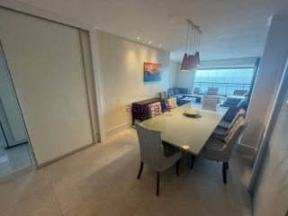 Locação no Edifício Nazeu Quadros de 163m2 com 3 suítes - Vista Mar