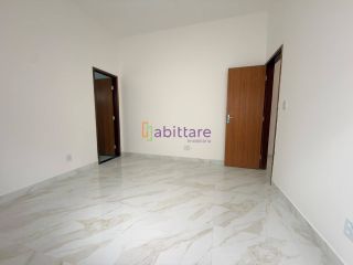 CASA SOLTA NASCENTE NO ARAÇAGY PERTO DA AVENIDA NORTE.
