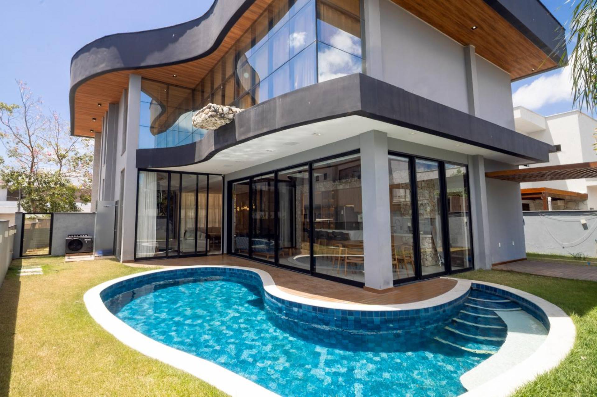 Alugo Casa duplex mobiliada de 404m² com 4 suítes no Alphaville Araçagy