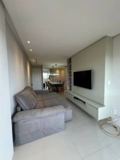 Apartamento de 92m² com 2 quartos (1 suíte com closet) no Versatille Condominium