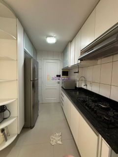 Apartamento de 92m² com 2 quartos (1 suíte com closet) no Versatille Condominium