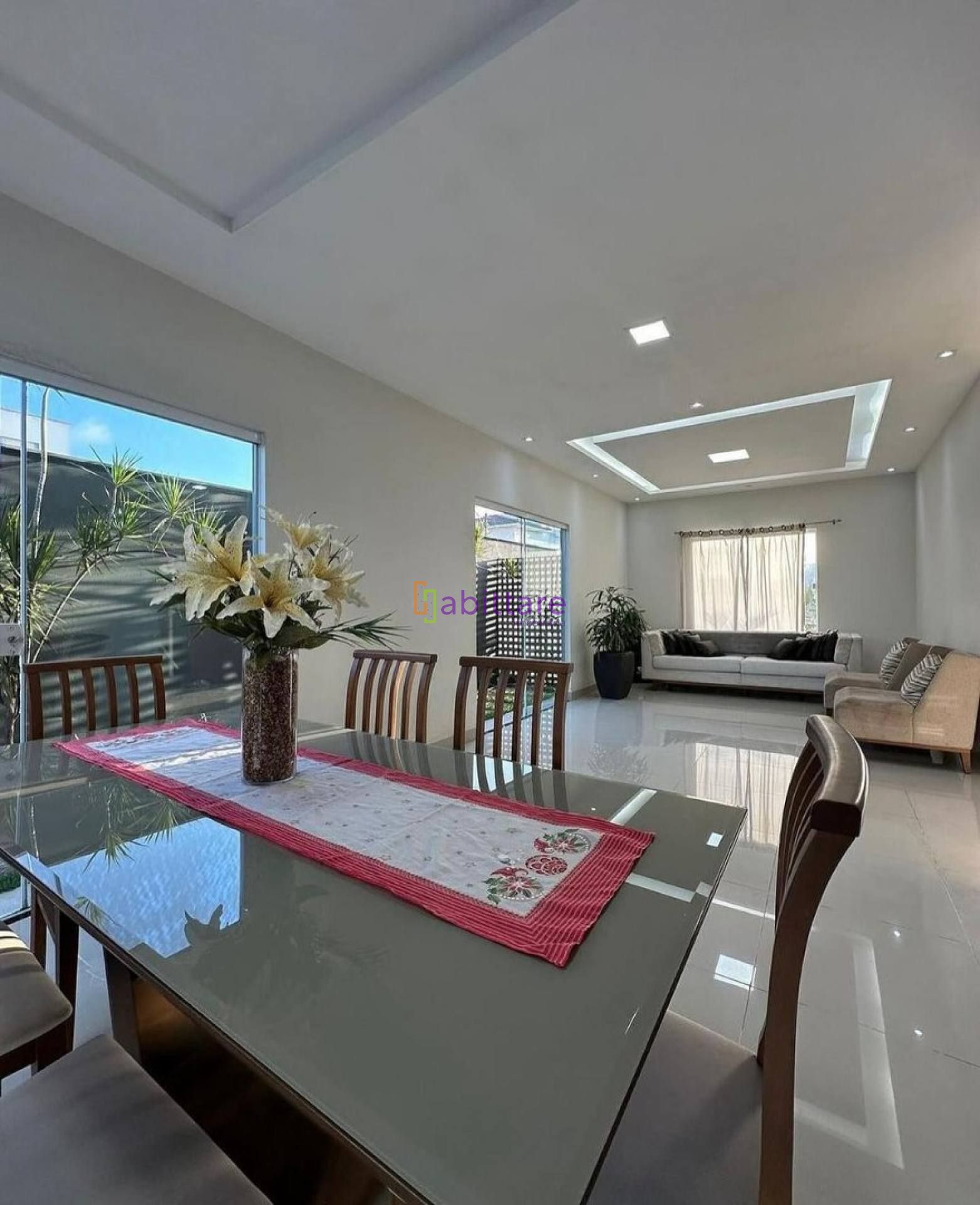 Condomínio Damha - Casa duplex com 04 quartos (3 suítes) no Araçagy.