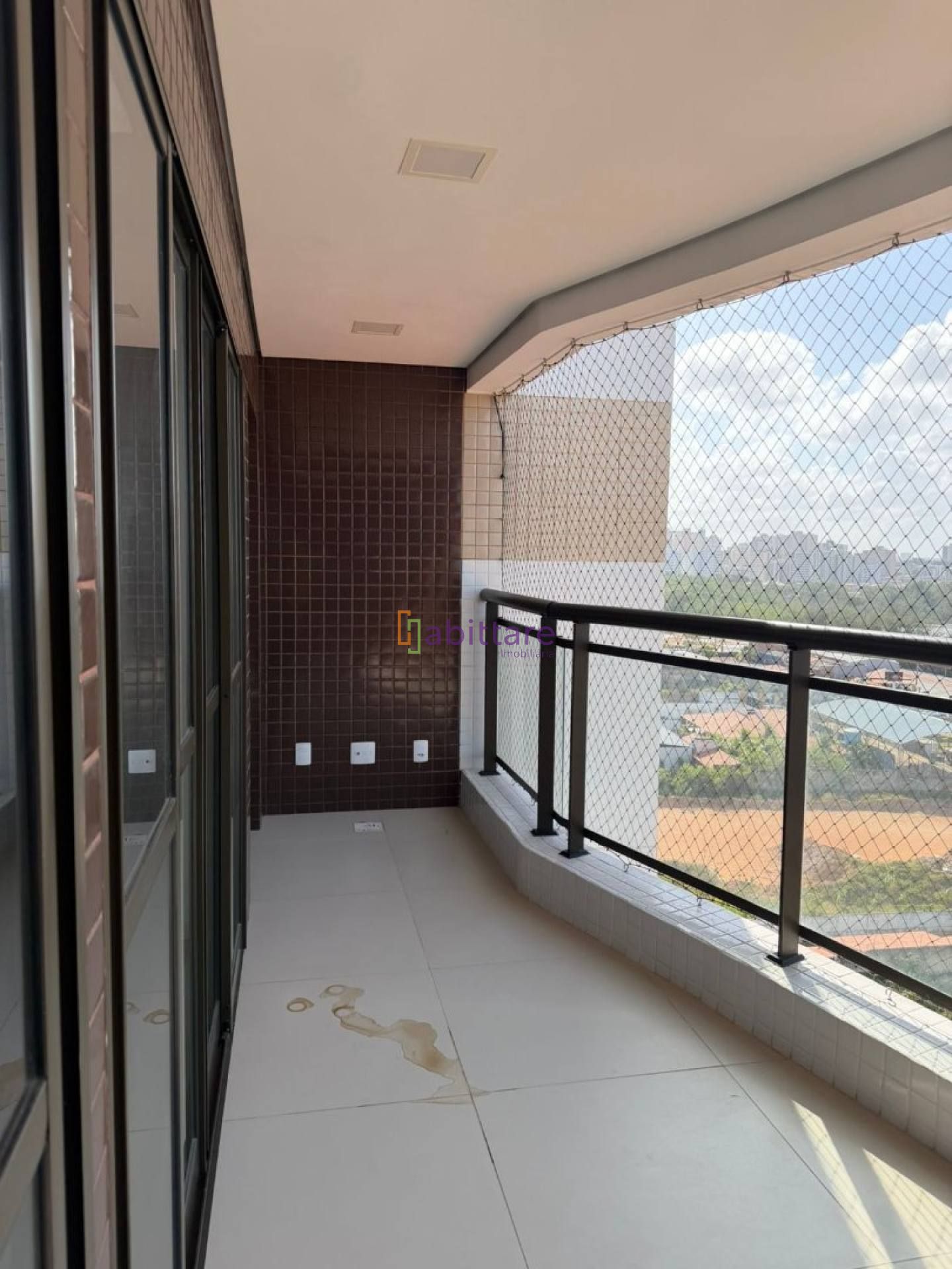 Apartamento de 101m² com 3 suítes no Edifício Solarium - Ponta D'areia