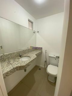 Apartamento no Solar da Península - 136m² nascente, andar médio.