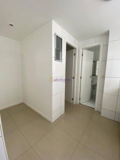 Apartamento no Solar da Península - 136m² nascente, andar médio.
