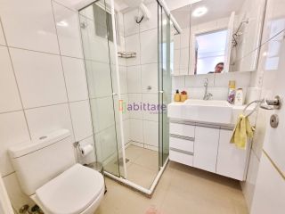 Alugo Unique Mobiliado, fino acabamento, lado mar ventilado.