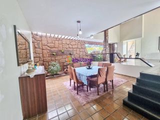 Mansão no Jardim Atlântico - Olho D´Agua, próx da Av. Rei de França - 1800m²
