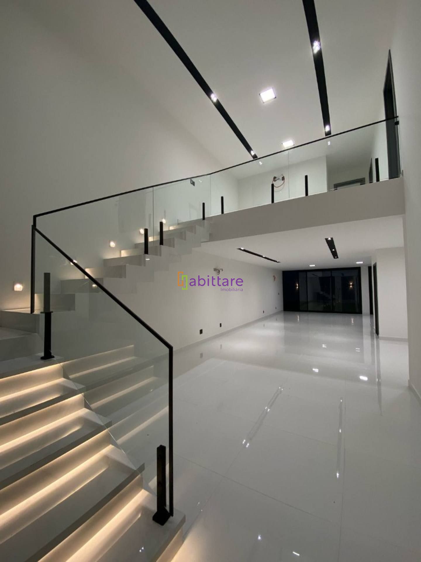 Condomínio Damha Araçagy - Casa duplex com 03 suítes e fino acabamento.