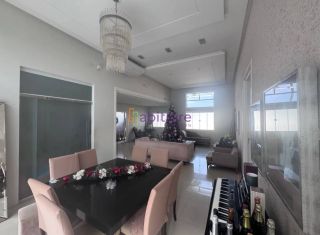 Casa no Condomínio Golden Green com 4 suítes - Olho D'água