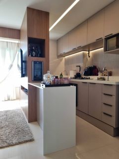 Alugo apto mobiliado com fino acabamento o Arpoador , Calhau de 60m², 02 quartos.