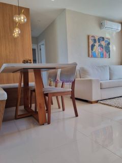 Alugo apto mobiliado com fino acabamento o Arpoador , Calhau de 60m², 02 quartos.