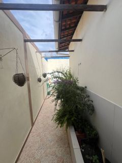 Casa no Condomínio Itaparica com 3 quartos (2 suítes) na Av Mário Andreazza