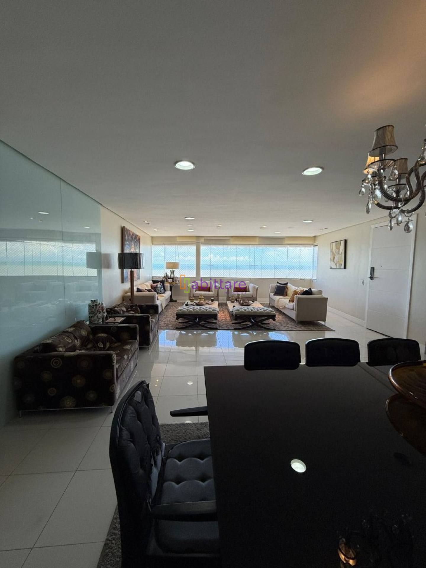 Apartamento no Flor do Vale de 288m² - 03 suítes (01 master) + DCE.