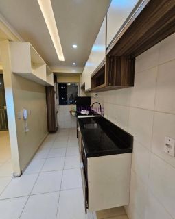 Apartamento no Brisas Altos do Calhau com 2 quartos (1 suíte)