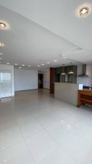 Alugo - Apartamento no Dellamare na Ponta do Farol com 3 suítes