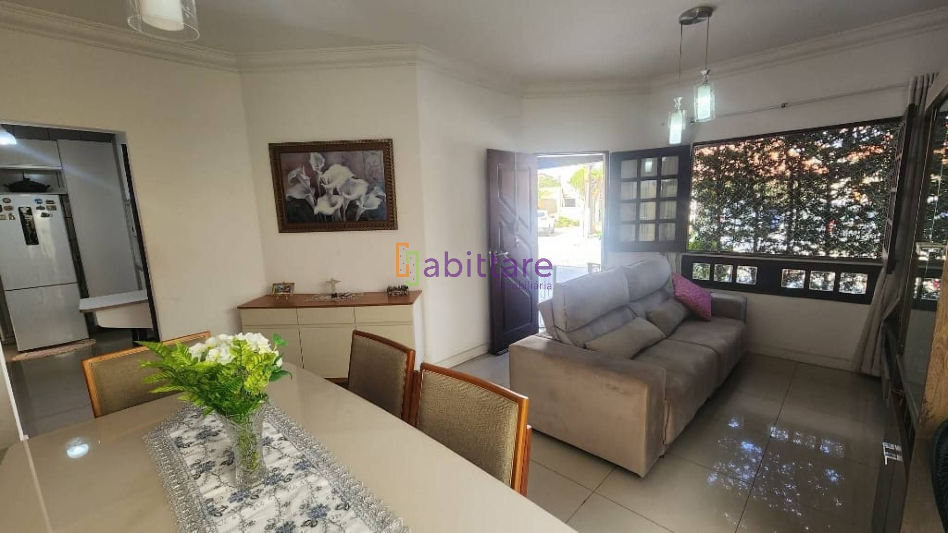 Casa no Condomínio Madri de 347m², 3 quartos na rua do Aririzal