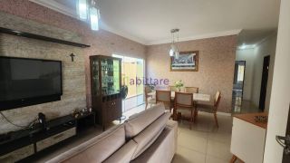 Casa no Condomínio Madri de 347m², 3 quartos na rua do Aririzal