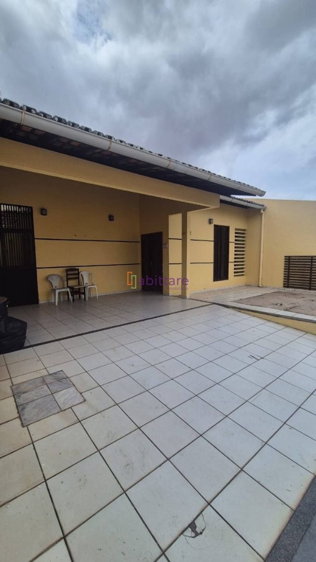 Aluguel de casa no Condomínio Avalon, no Olho D'água - com 3 suítes (1 master com closet)