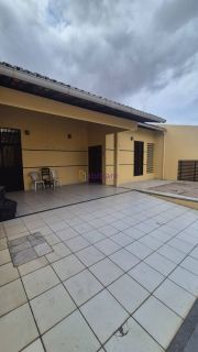 Aluguel de casa no Condomínio Avalon, no Olho D'água - com 3 suítes (1 master com closet)