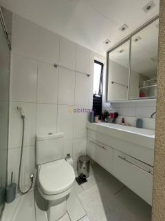 Vendo apartamento no Condomínio Toulon na Ponta do Farol