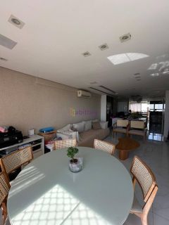Vendo apartamento no Condomínio Toulon na Ponta do Farol